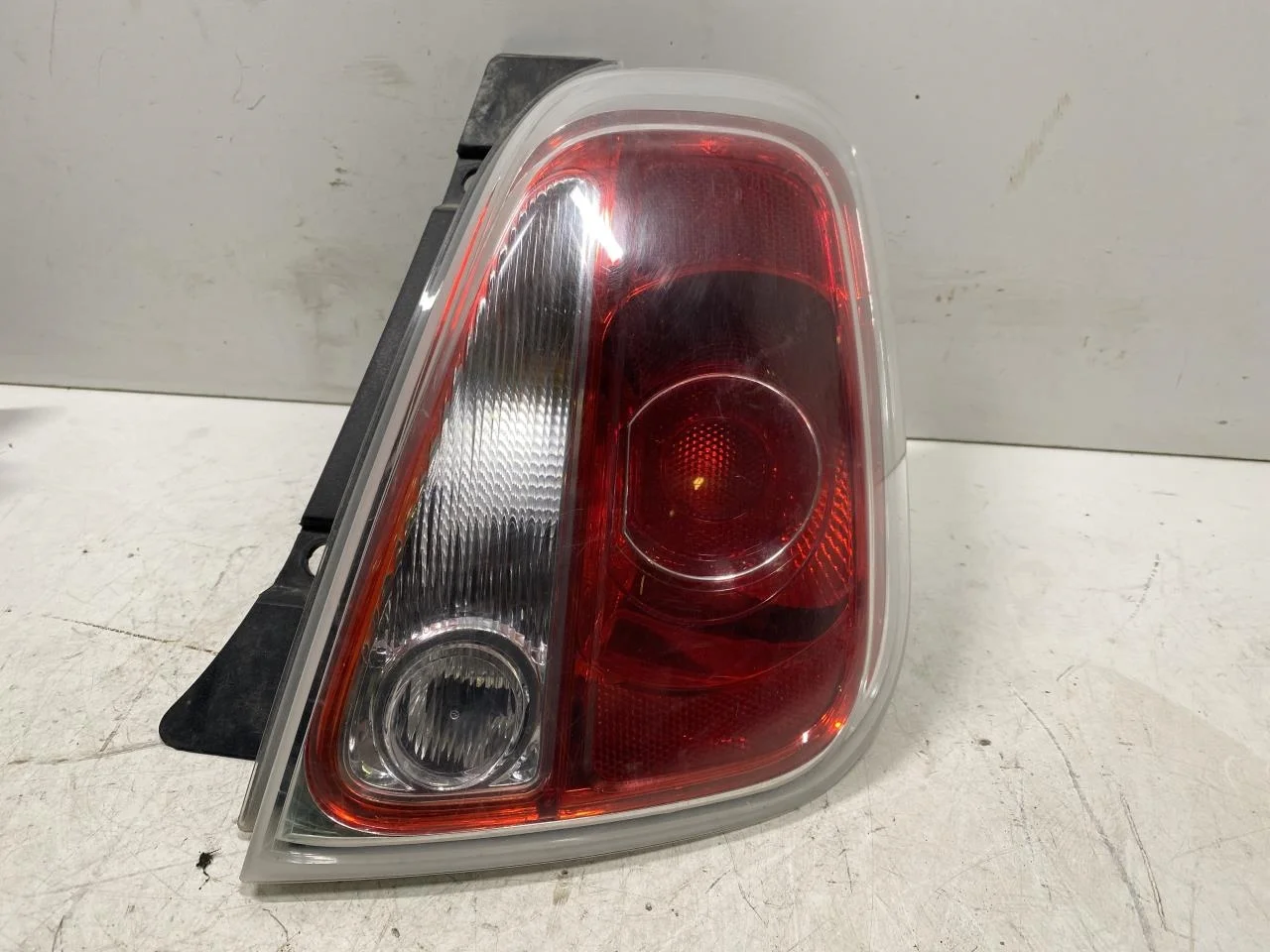 Fiat 500 2007->>24 Hátsó lámpa, jobb nézet 2
