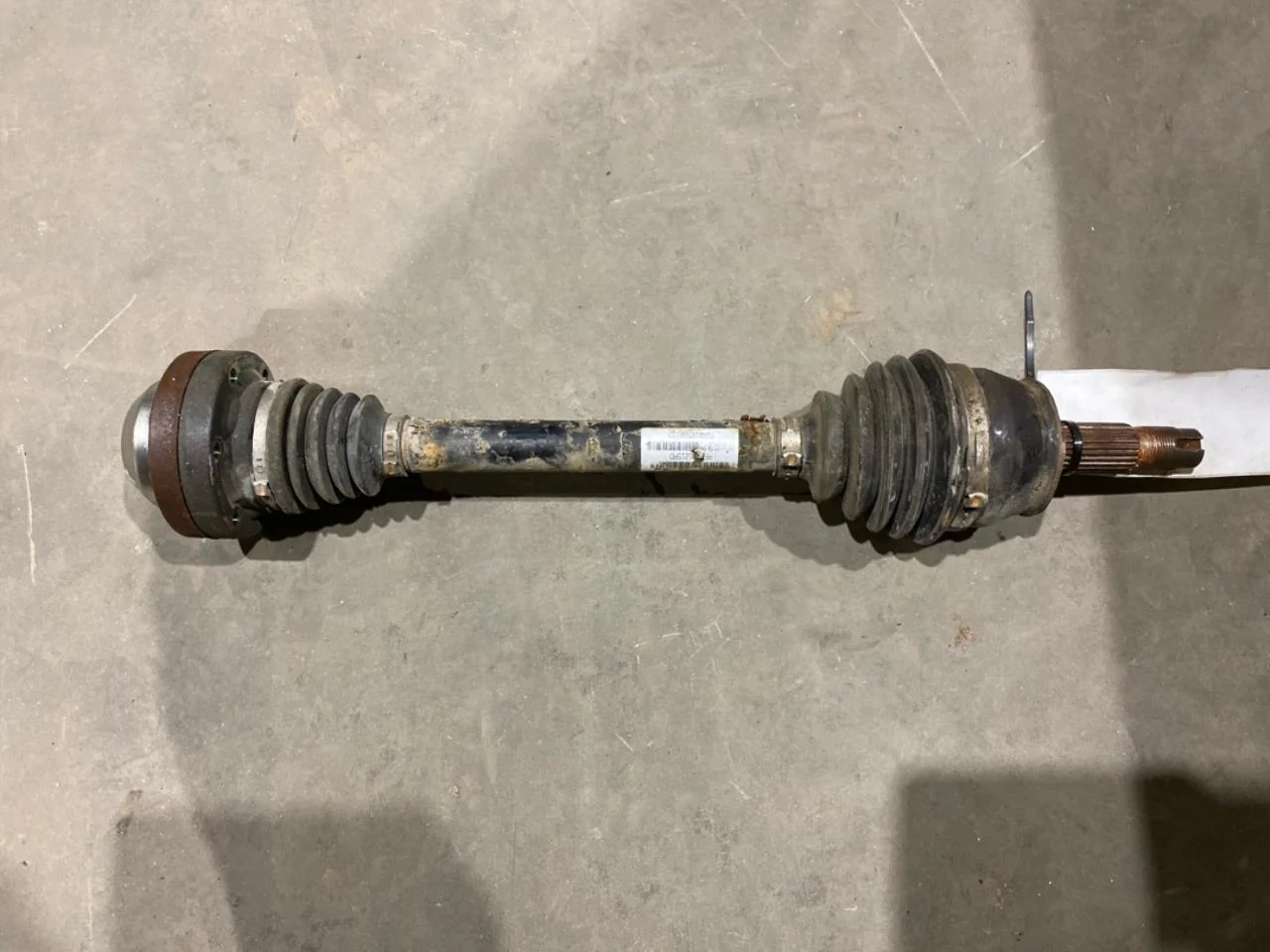Fiat 500 2007->>24 Front left driveshaft view 2