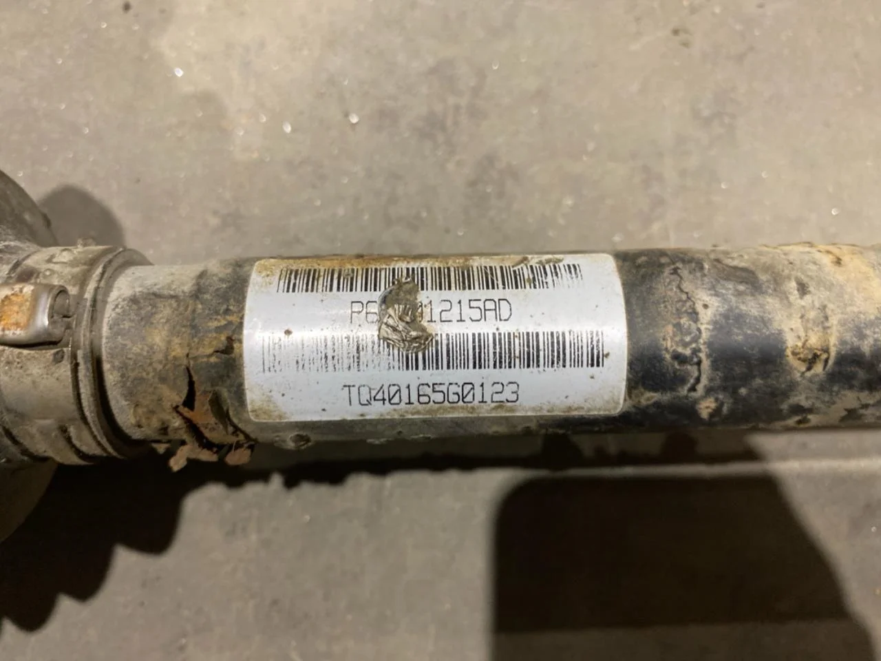Fiat 500 2007->>24 Front left driveshaft view 3