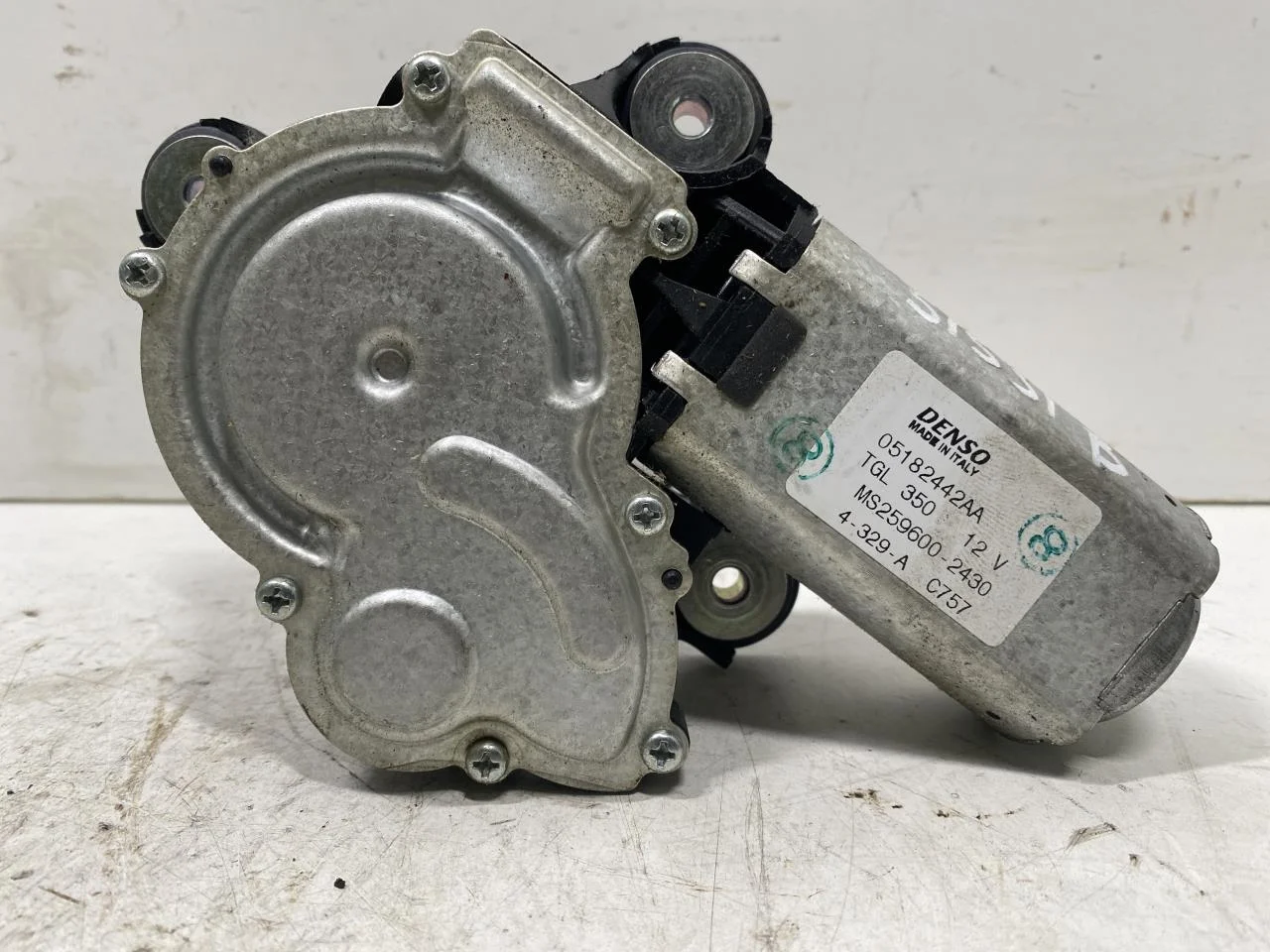 Fiat 500 2007->>24 Ablaktörlő motor, csomagtérajtó