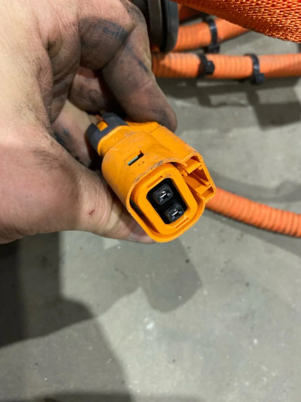 Fisker OCEAN Wiring harness, high voltage view 3