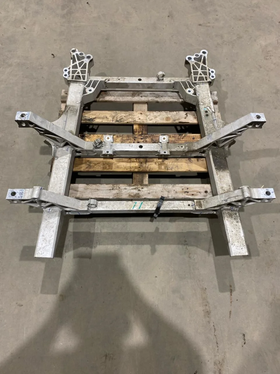 Mg MARVEL R 2022- Front subframe view 2