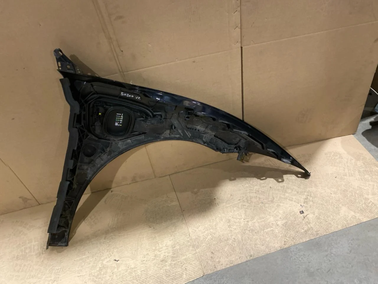 Jaguar I-PACE 2018- Front left fender view 2