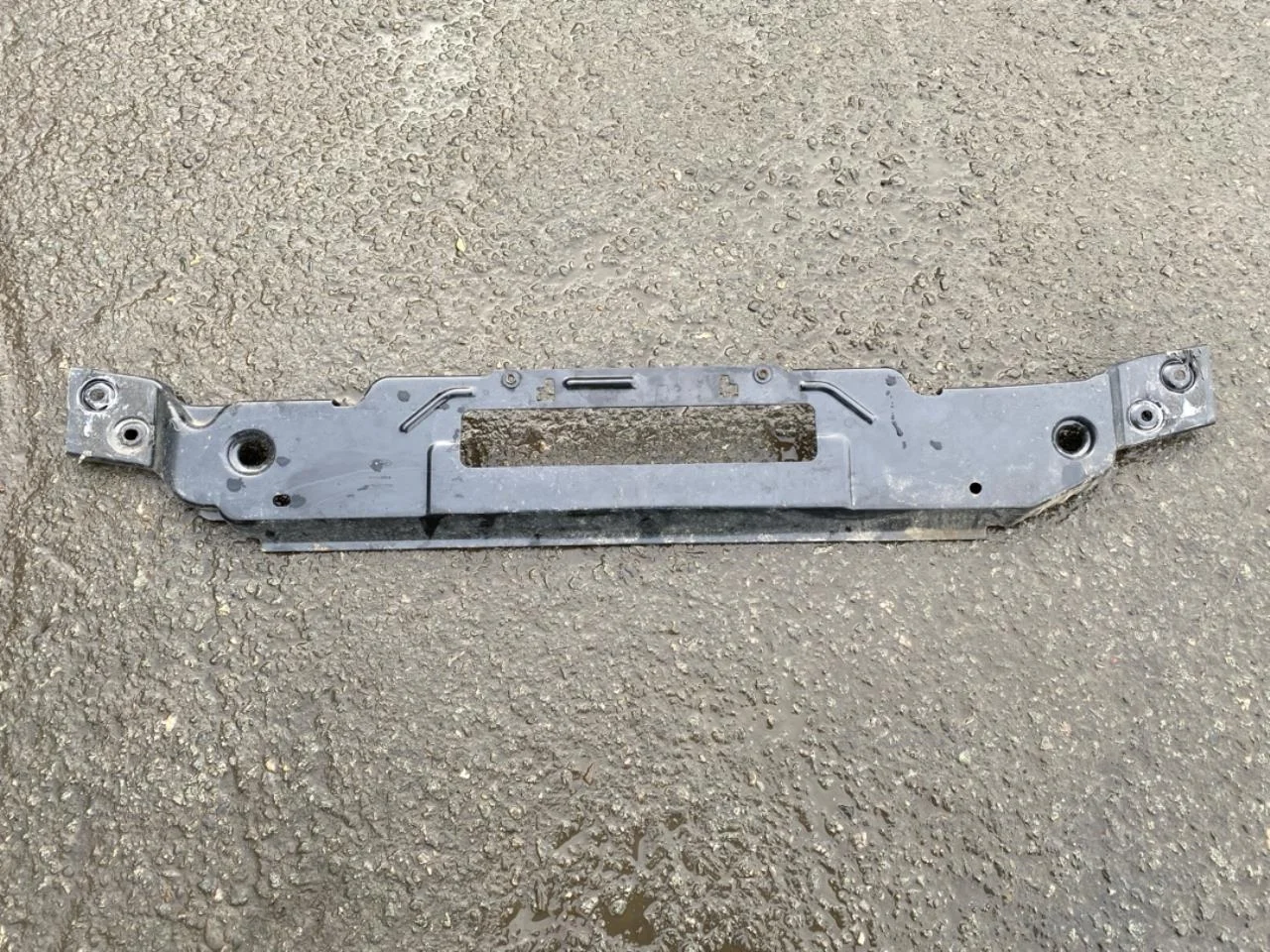 Ford E-TRANSIT 2022- Upper front panel
