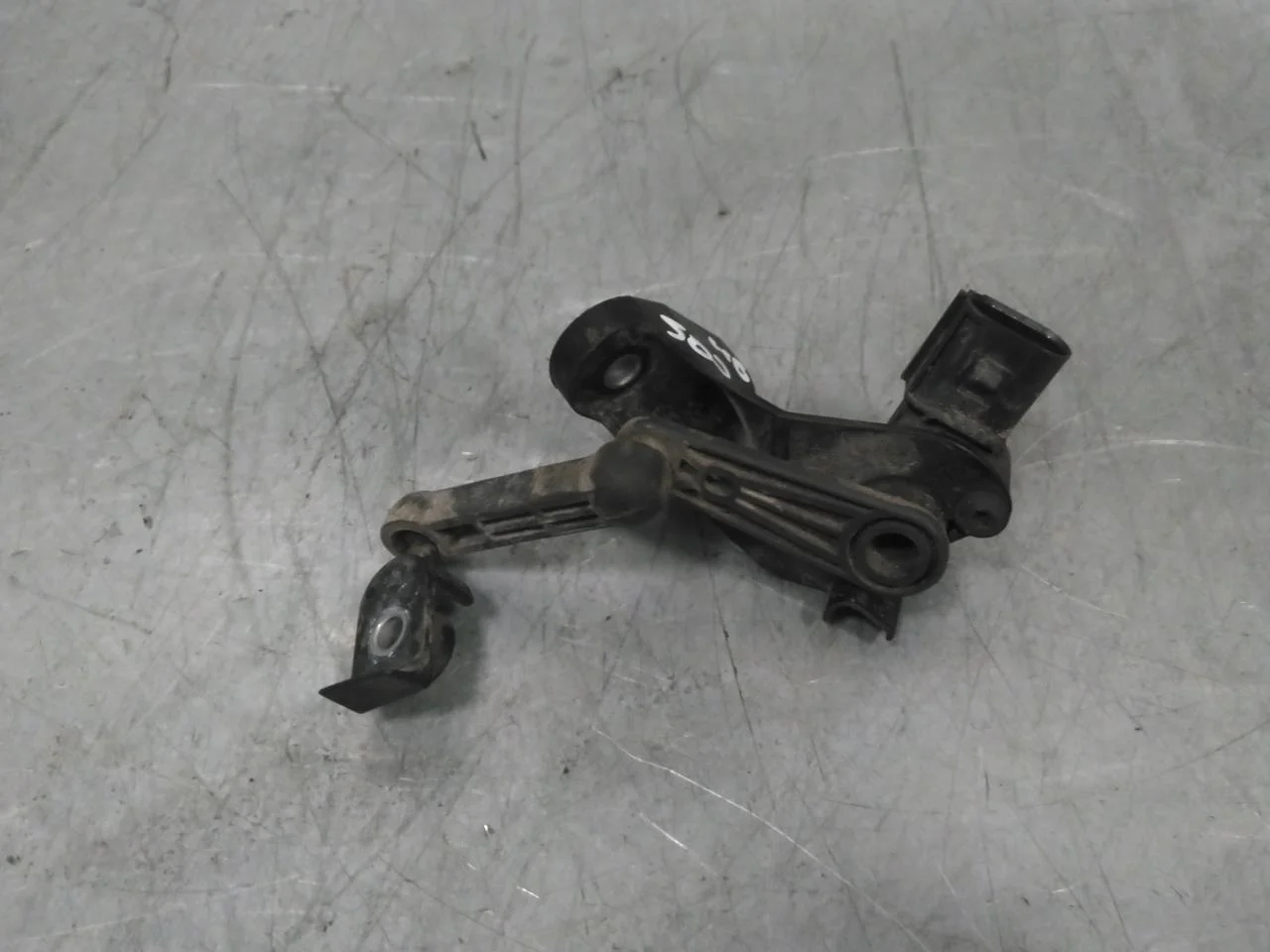 Tesla MODEL S 2013- Senzor reglaj nivel / suspensie pneumatică
