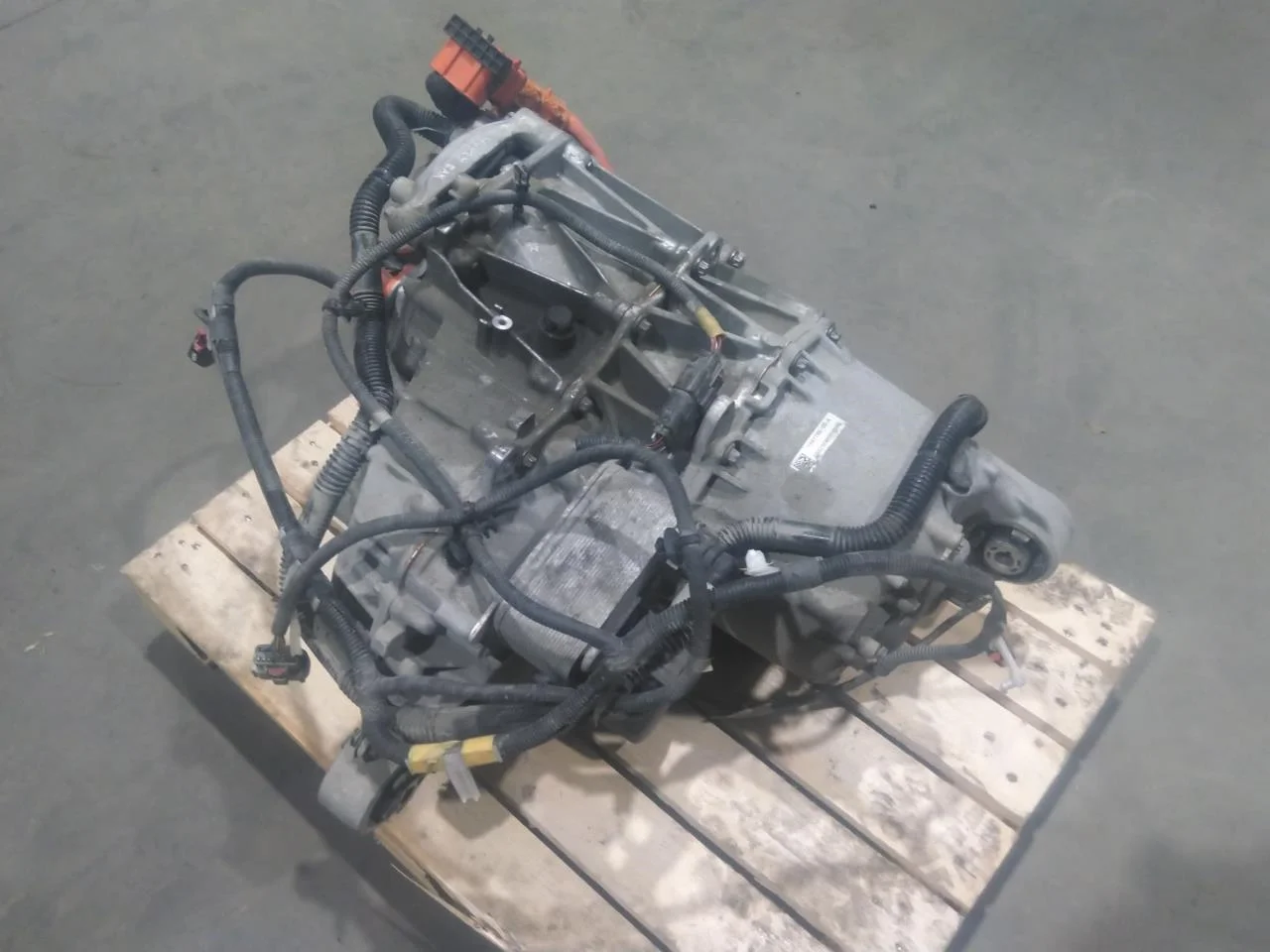 Tesla MODEL Y 2021- Elektromos motor, hátsó