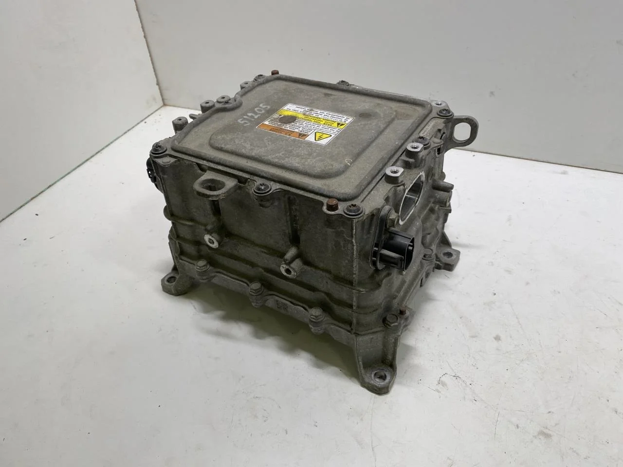 Peugeot PARTNER 2016-18 Inverter, 12-220V nézet 2
