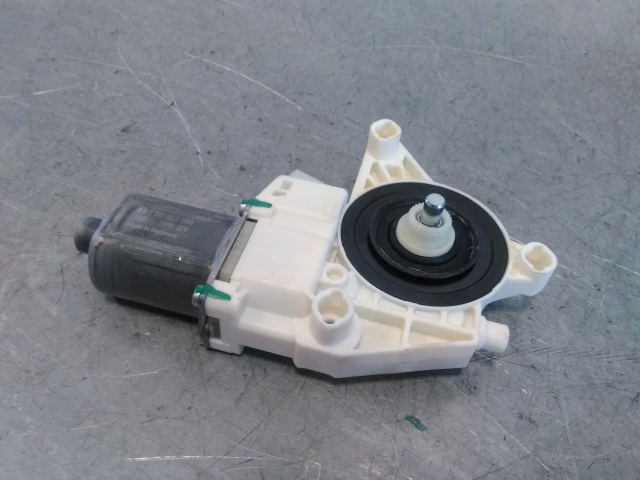 Mercedes V W447//W640/W448 2014- Ablakemelő motor