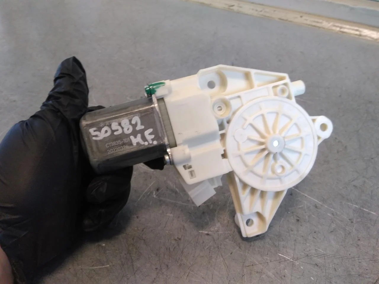 Mercedes V W447//W640/W448 2014- Ablakemelő motor nézet 2