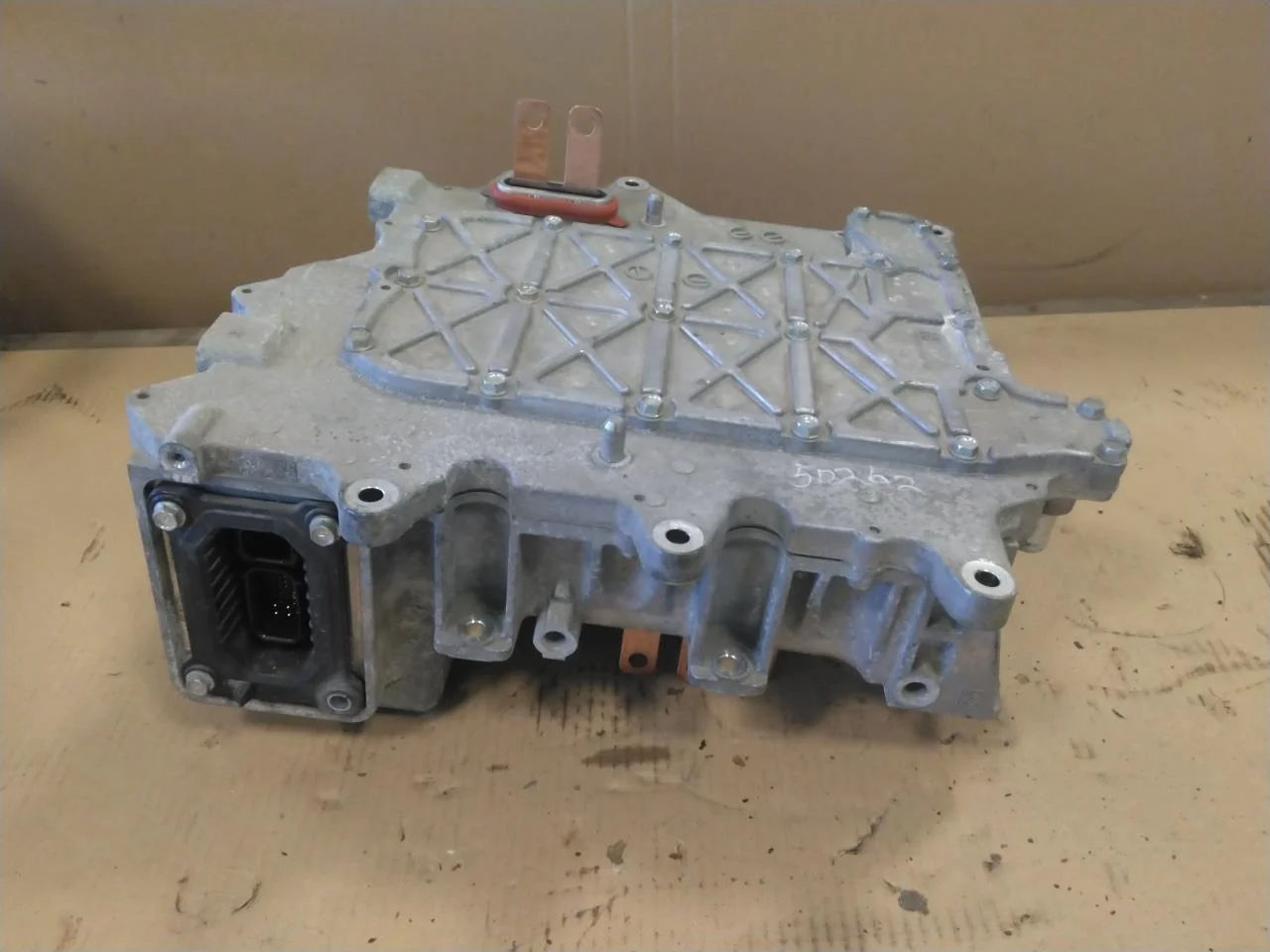 Nissan LEAF 2011-17 Inverter, 12-220V