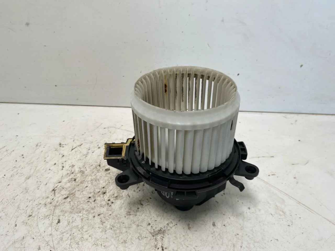 Opel / Vauxhall VIVARO 2020- Fűtésventilátor motor nézet 2