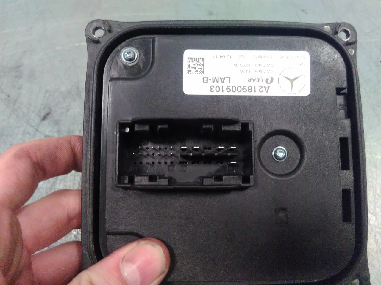 Mercedes B 180-200 W246/W242 2012-19 Xenon control unit view 3