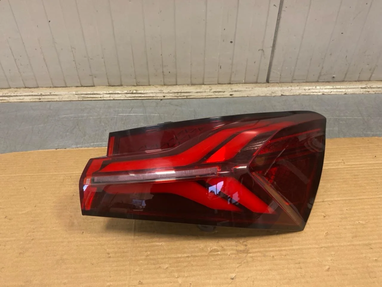 Mg MARVEL R 2022- Lampă spate dreapta