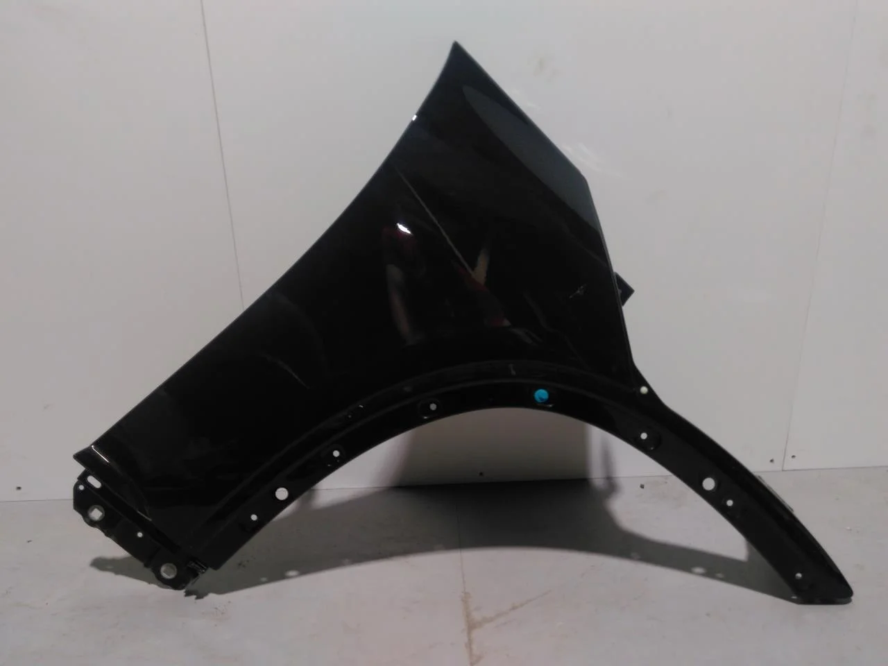 Mercedes EQS SUV X296 2022- Front right fender