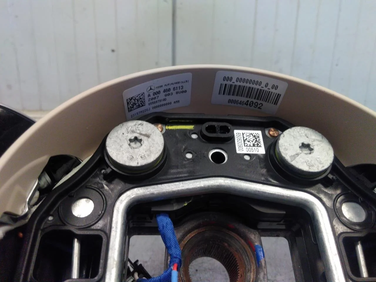 Mercedes EQS SUV X296 2022- Steering wheel view 3