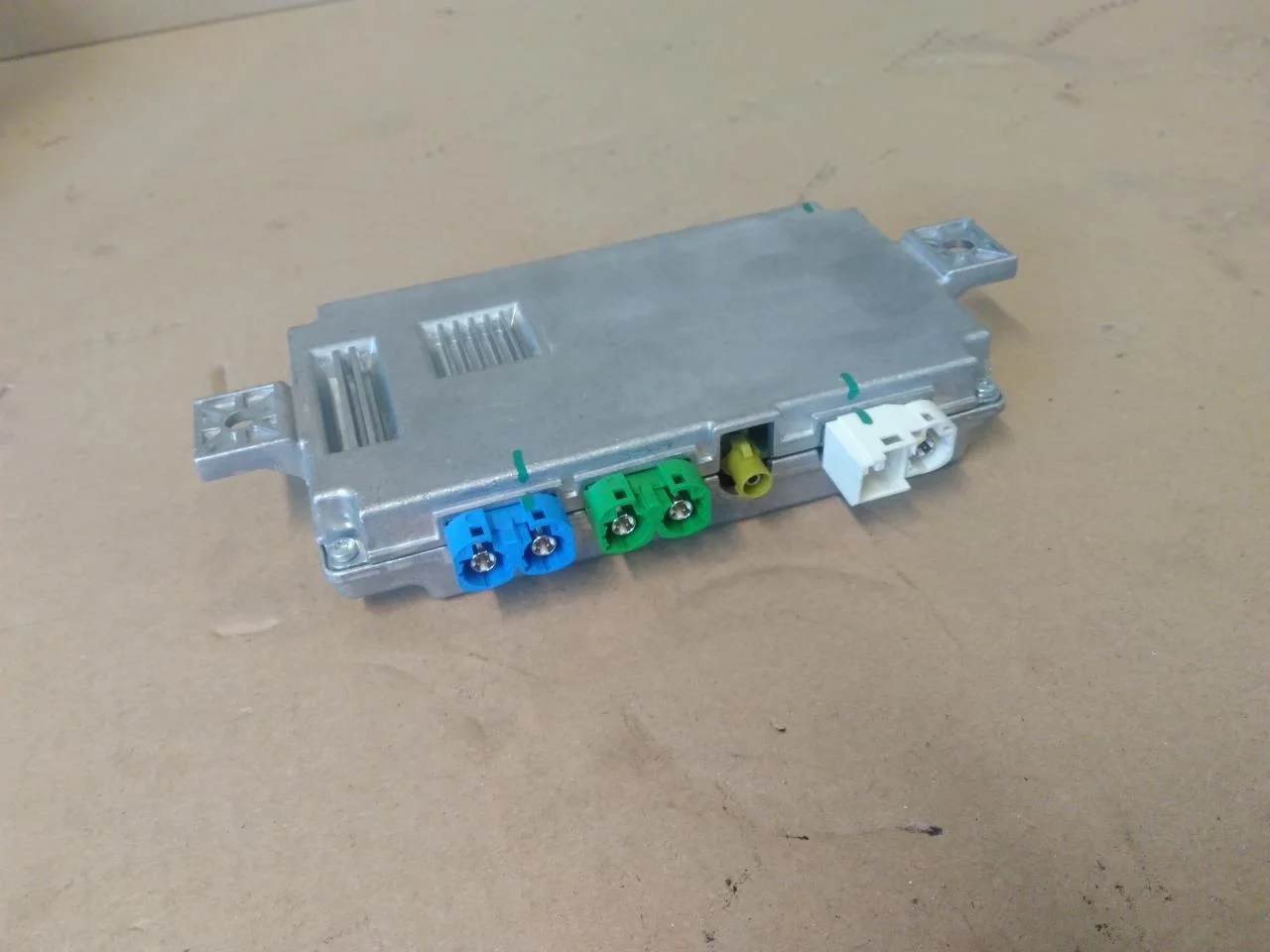 Mercedes V W447//W640/W448 2014- Control unit, other view 3