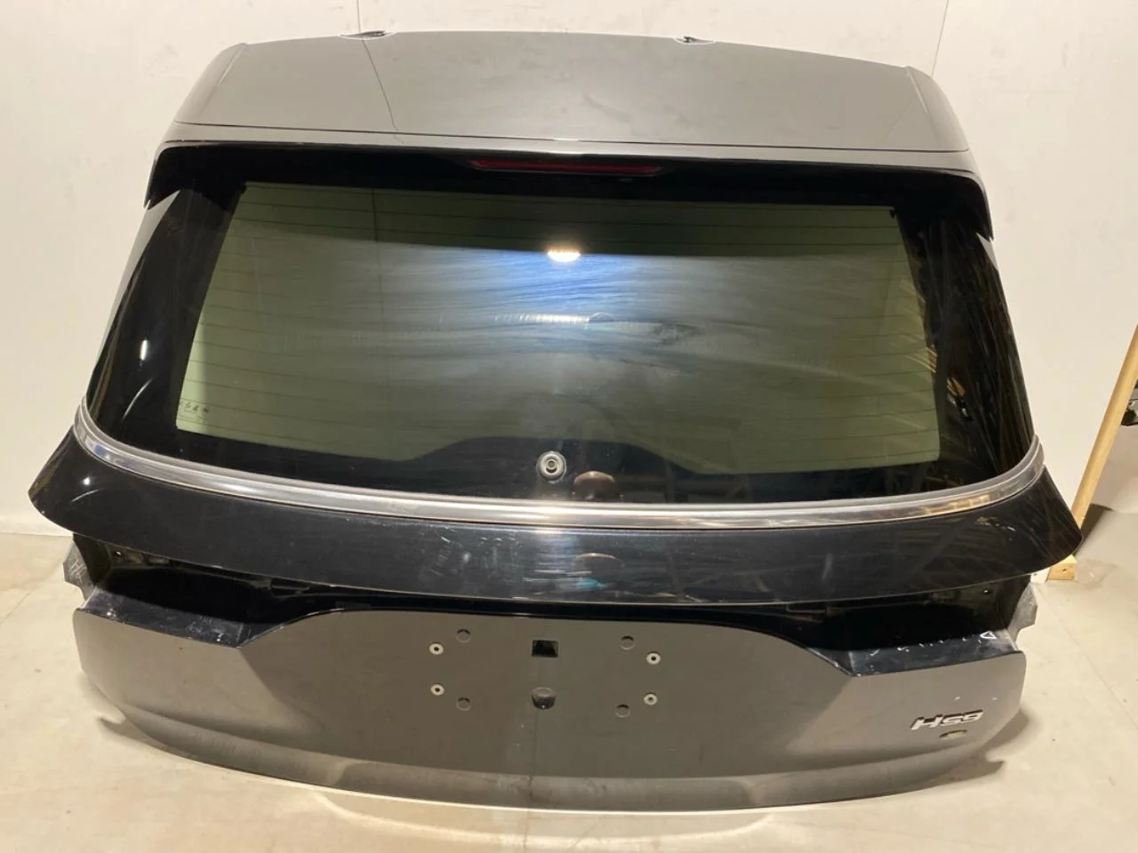 Hongqi E-HS9 2022- Tailgate, estate