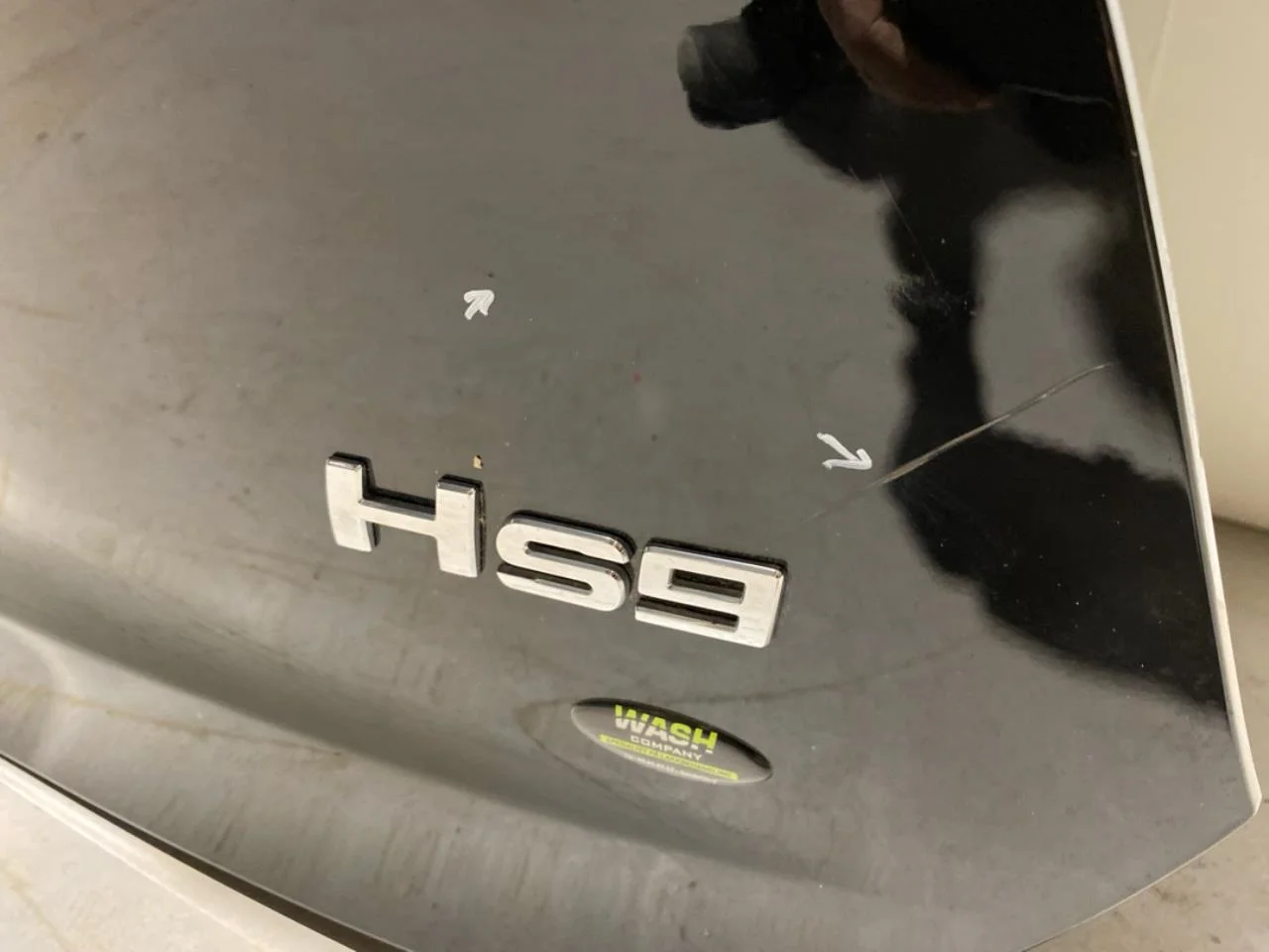 Hongqi E-HS9 2022- Tailgate, estate view 3