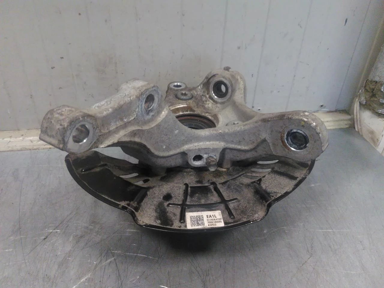 Hyundai KONA / ELECTRIC 2018-23 Stub axle carrier, left front view 2