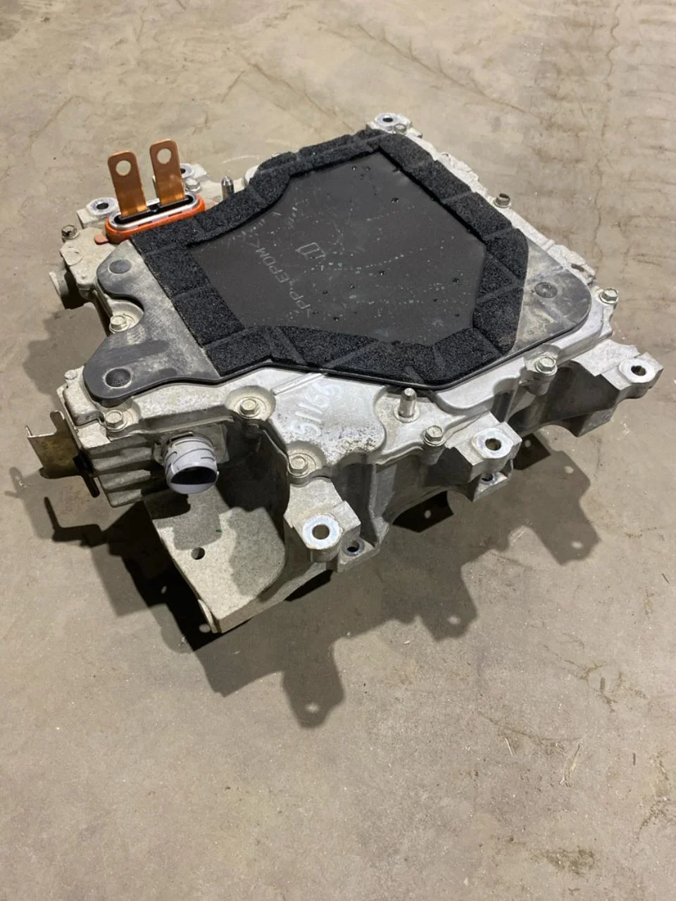 Nissan LEAF 2017-24 Inverter, 12-220V nézet 2