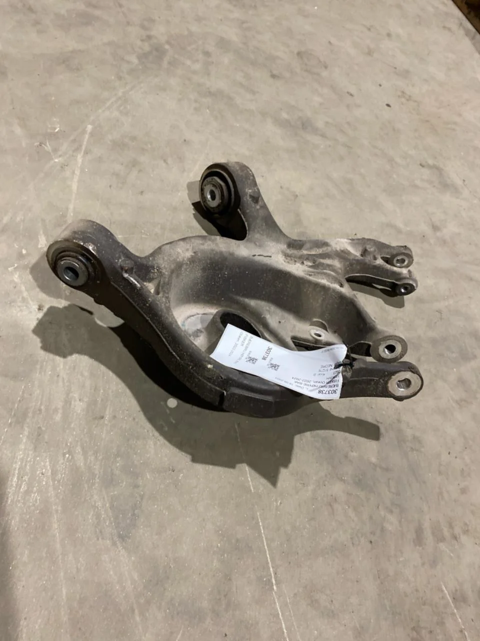 Fisker OCEAN Control arm, rear right view 2