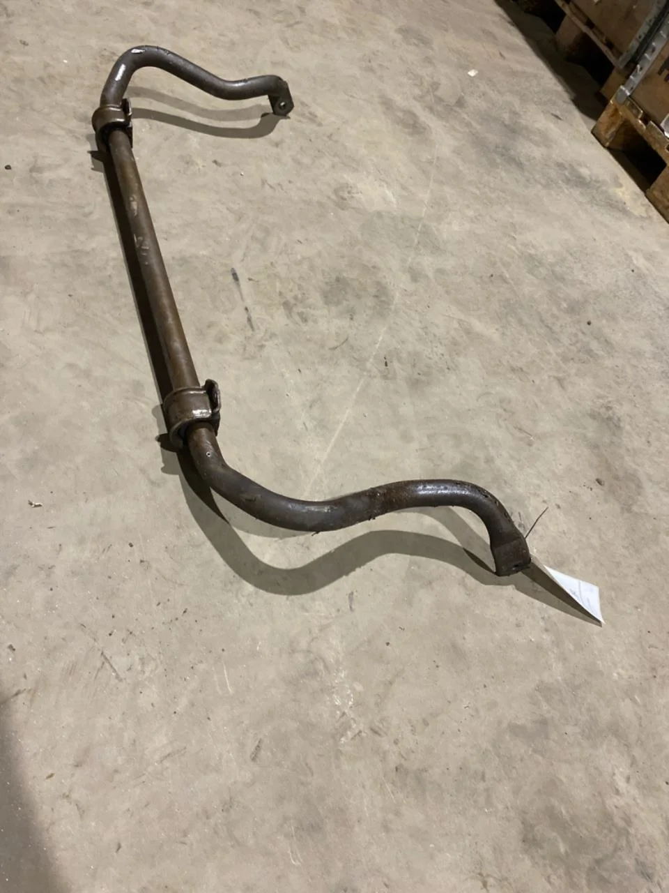 Fisker OCEAN Front stabilizer bar view 2