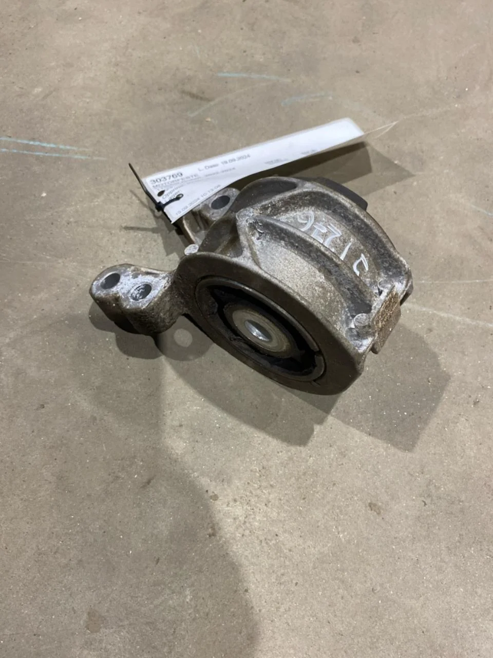 Fisker OCEAN Engine mount, steel / aluminum