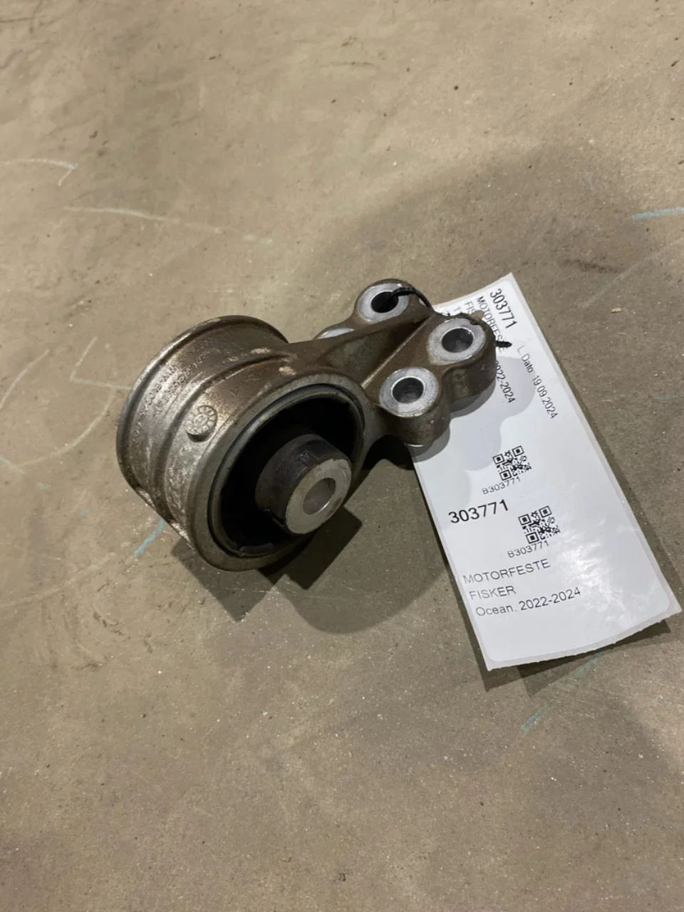 Fisker OCEAN Engine mount, steel / aluminum