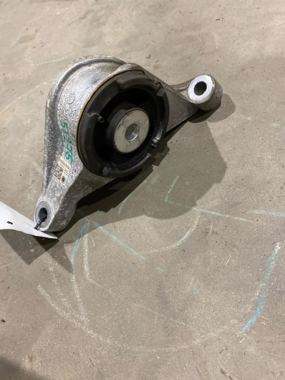 Fisker OCEAN Engine mount, steel / aluminum view 2