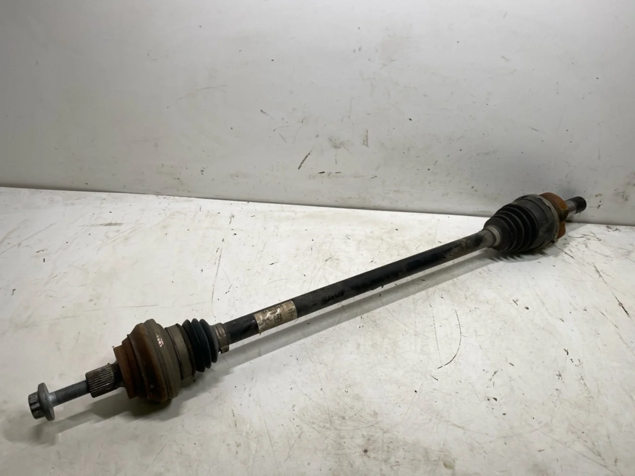 Volkswagen ID.3 2021- Rear right driveshaft view 3