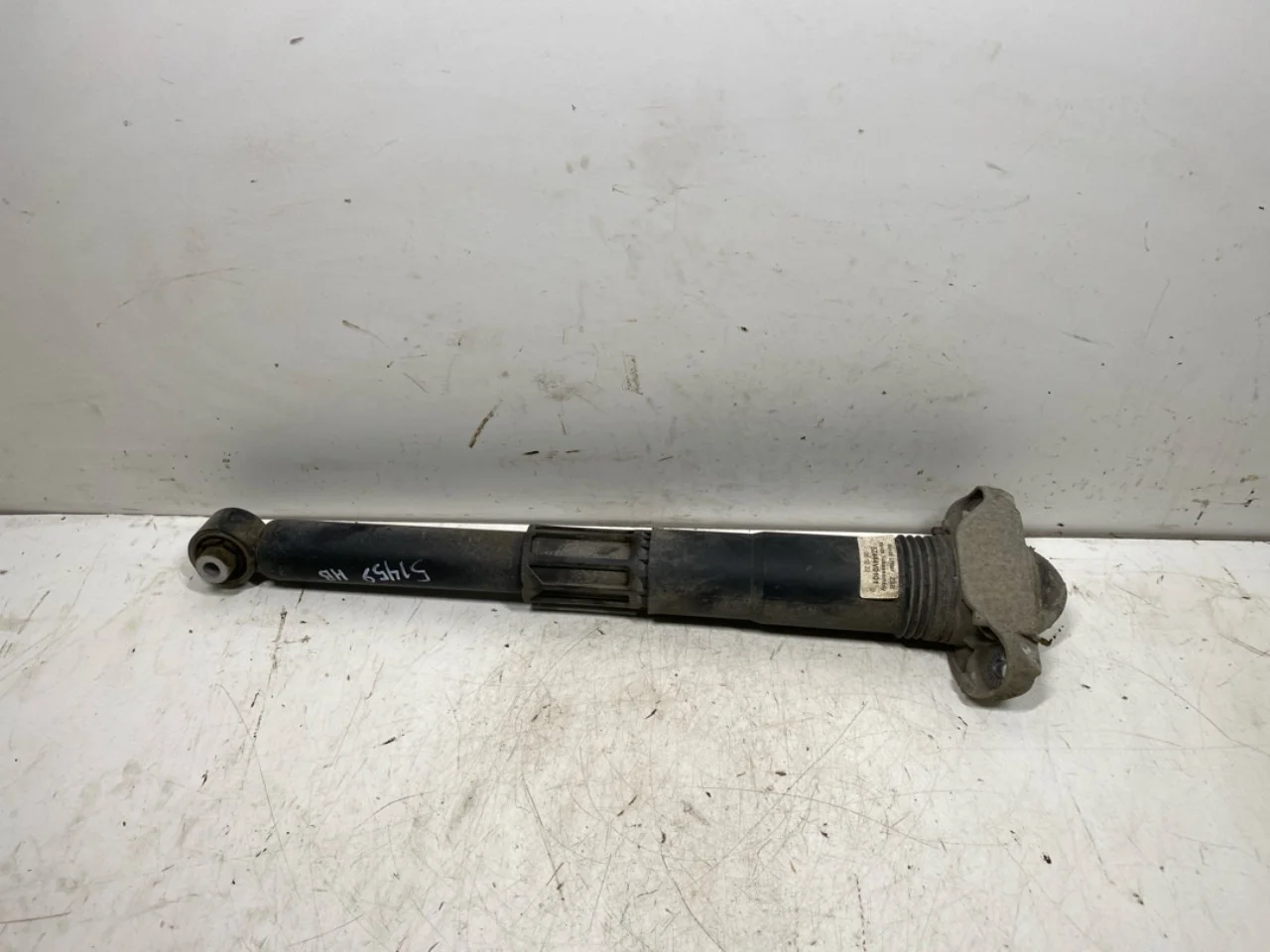 Volkswagen ID.3 2021- Shock absorber, rear