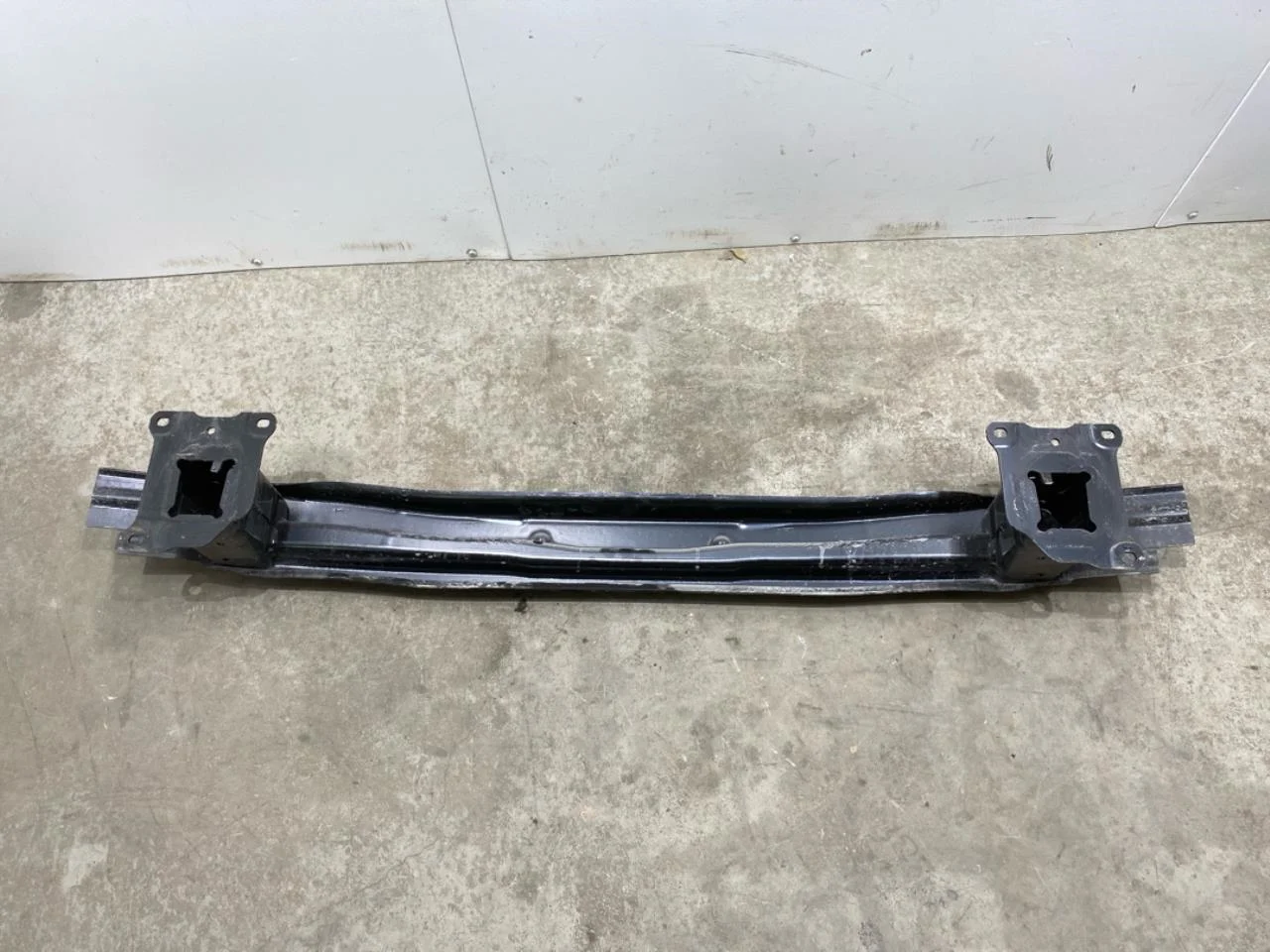 Volkswagen ID.3 2021- Bumper reinforcement beam, rear view 3