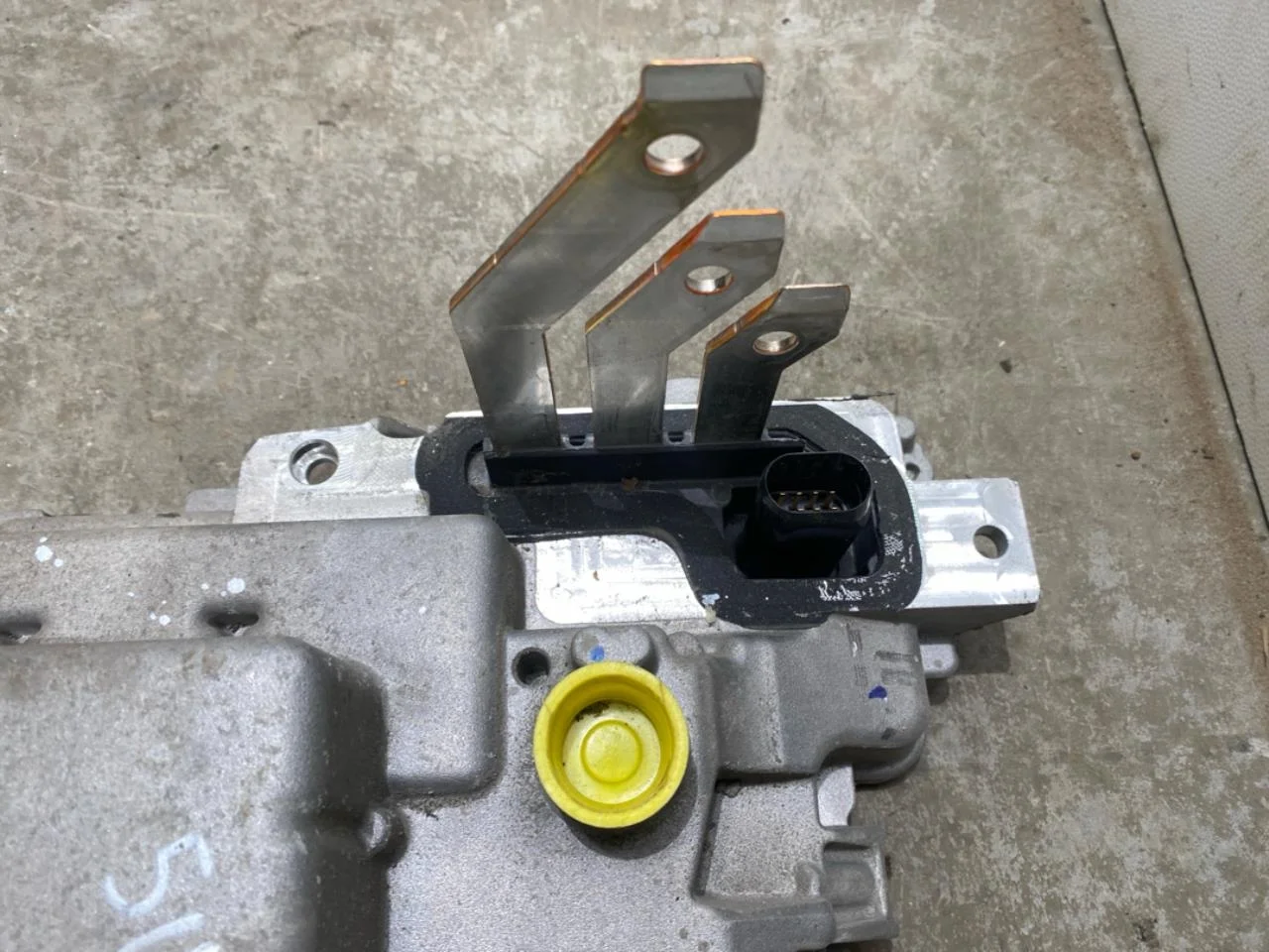 Volkswagen ID.3 2021- Invertor, 12-220V vedere 3