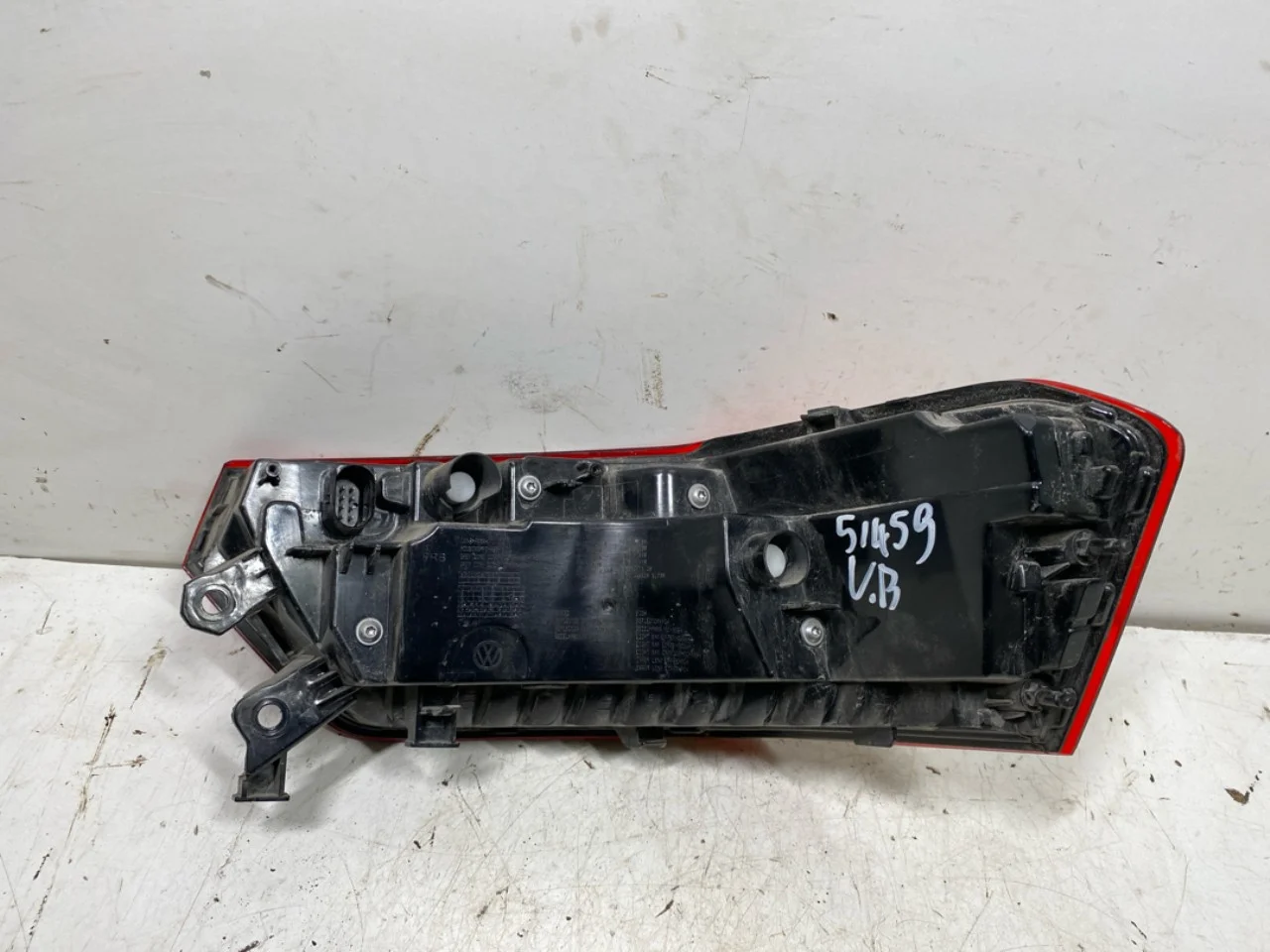 Volkswagen ID.3 2021- Left tail light view 4