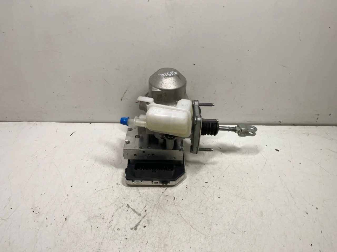 Kia EV6 2022- Brake booster