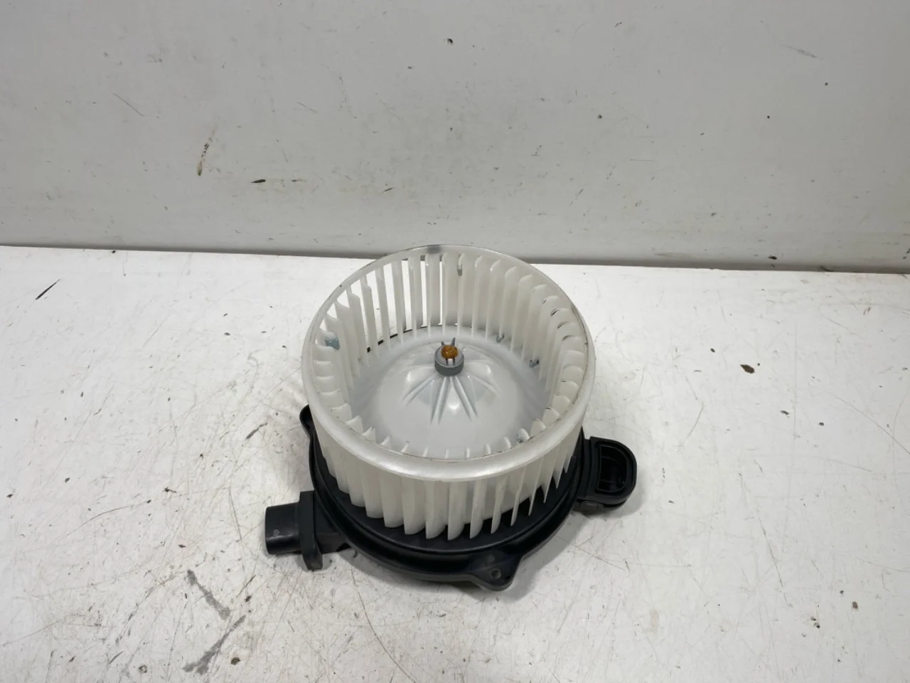 Kia EV6 2022- Fűtésventilátor motor nézet 3