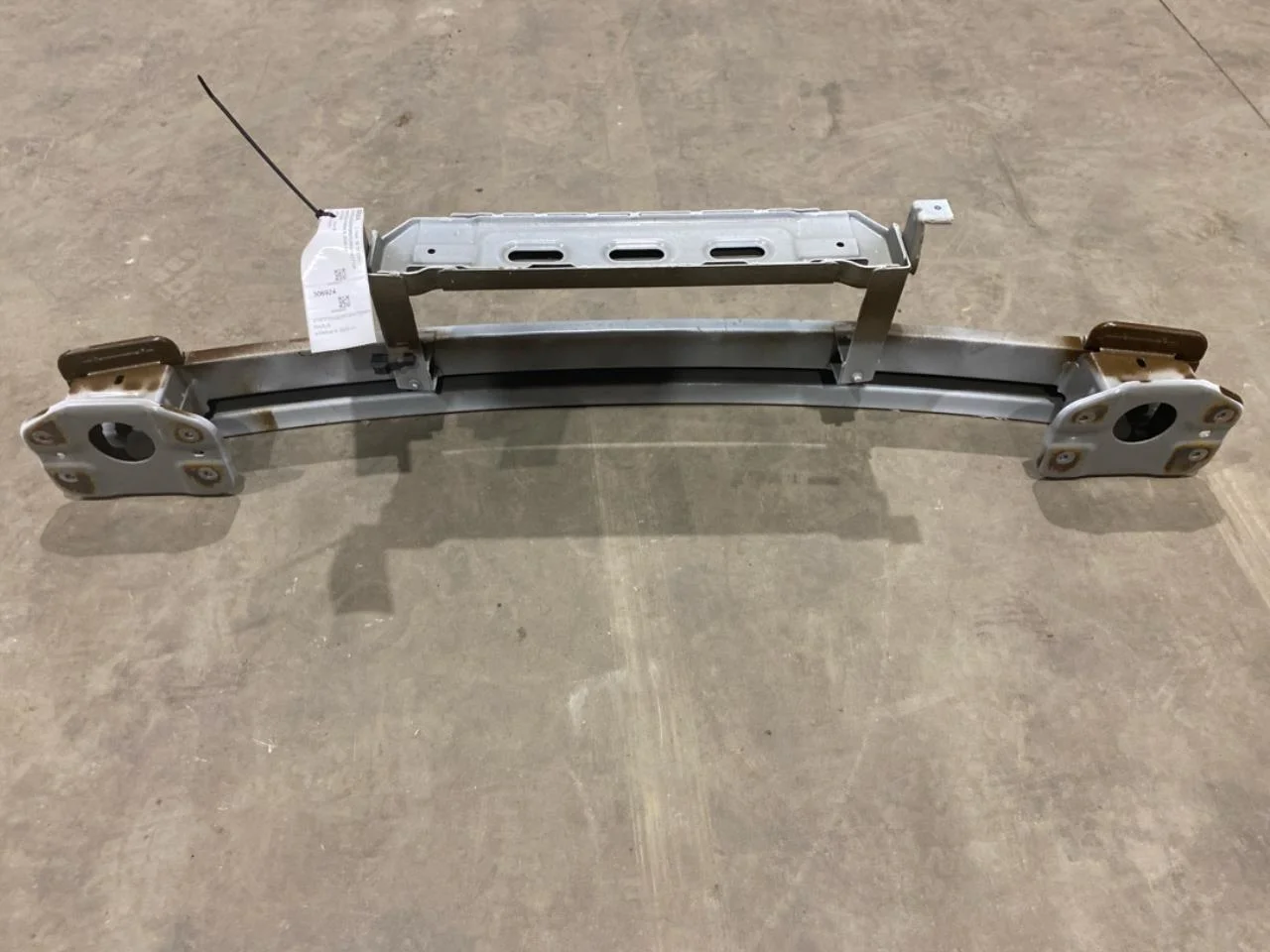 Maxus E-DELIVER9 2022- Bumper reinforcement beam, front view 2