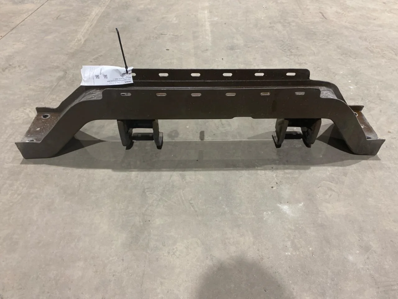 Maxus E-DELIVER9 2022- Front subframe view 3