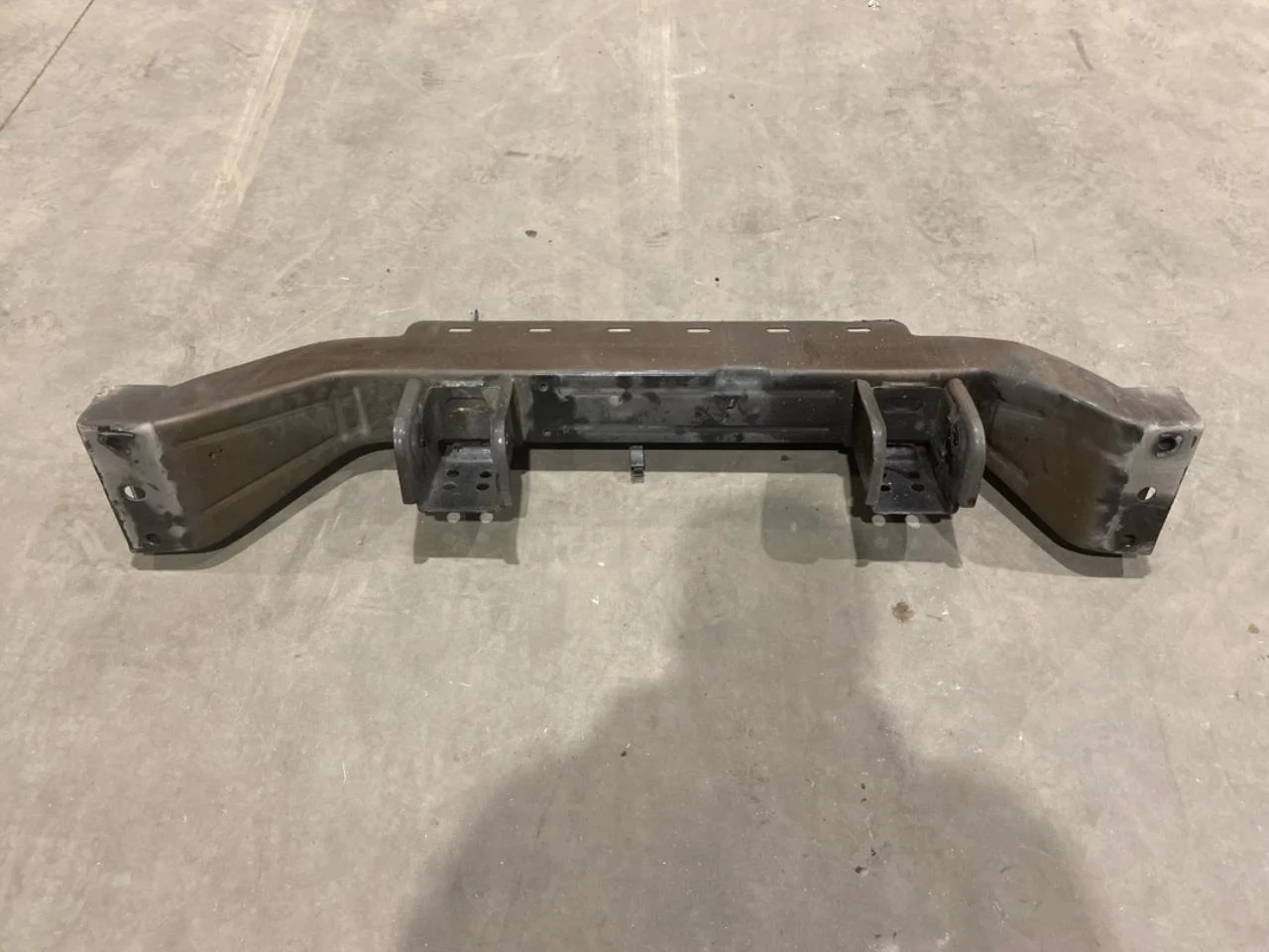 Maxus E-DELIVER9 2022- Front subframe view 4