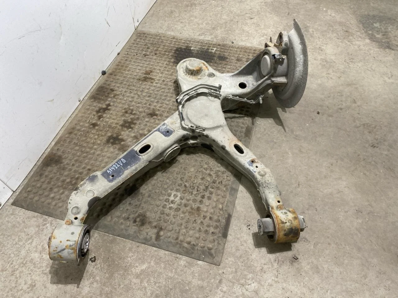 Opel / Vauxhall VIVARO 2020- Braț suspensie, stânga spate vedere 3
