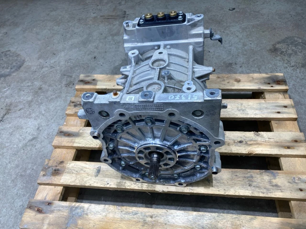 Hyundai KONA / ELECTRIC 2018-23 Front electric motor view 4