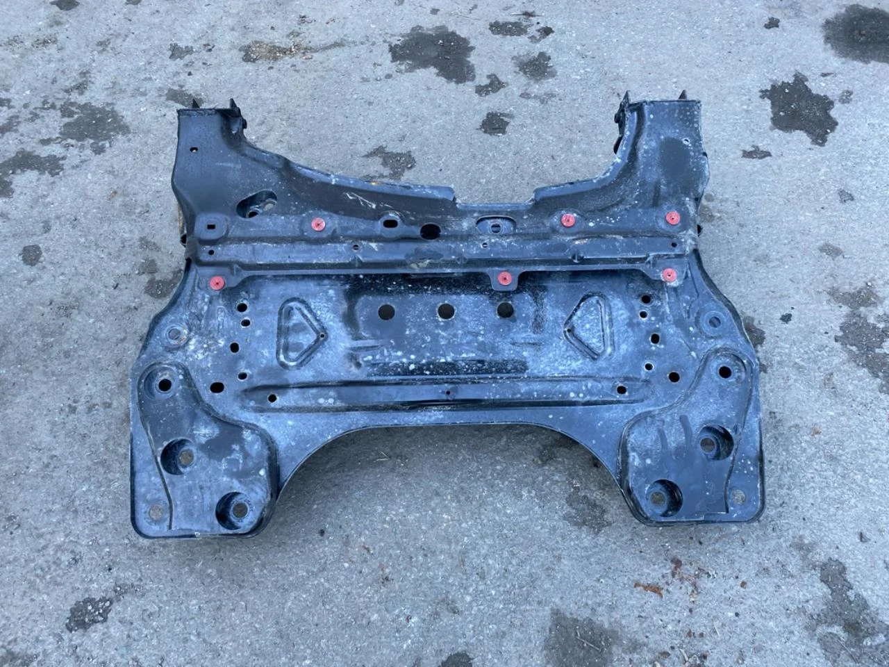 Polestar 2 2020- Front subframe view 2