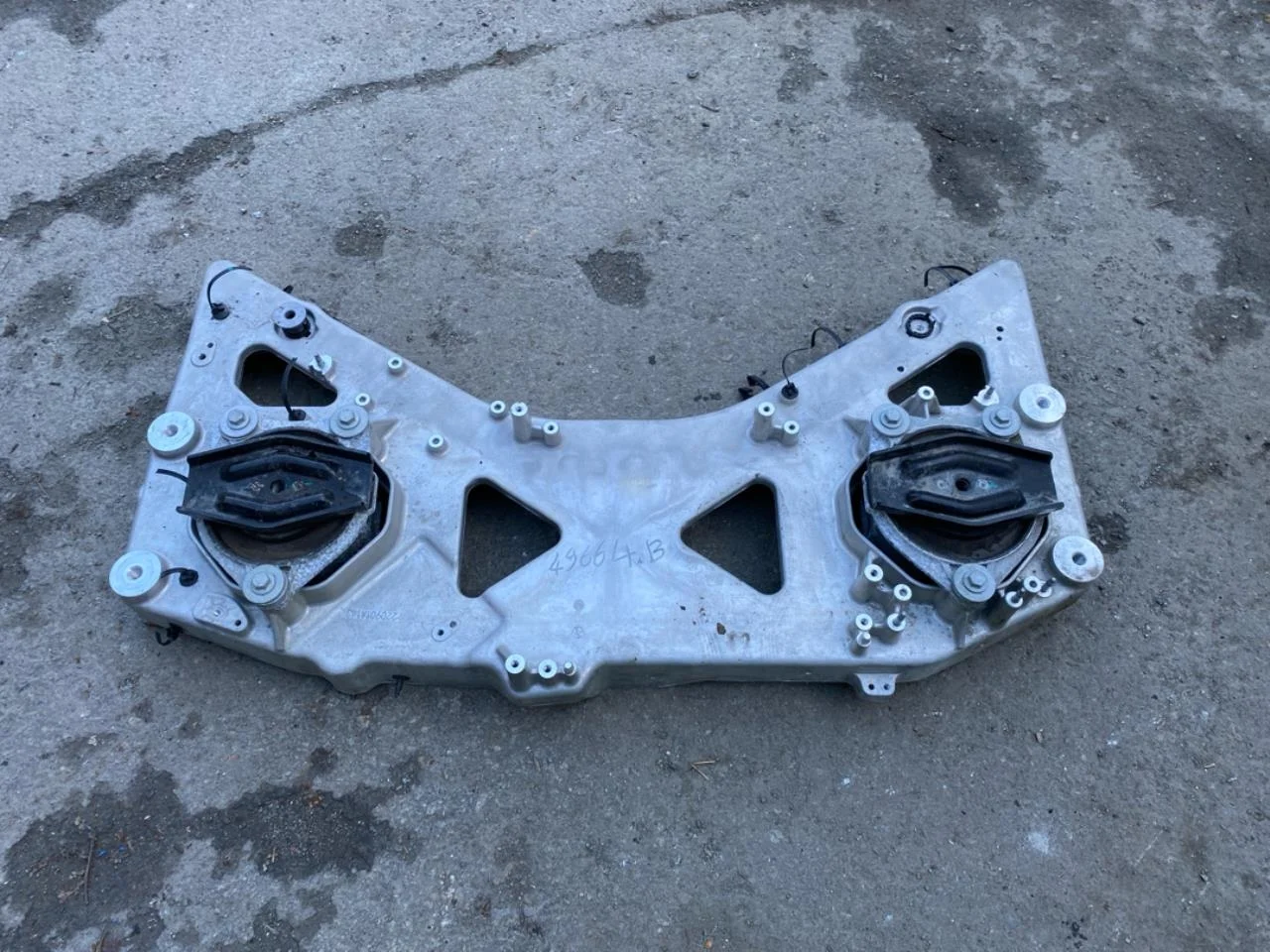Polestar 2 2020- Engine mount, steel / aluminum