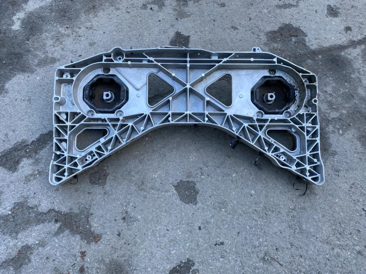 Polestar 2 2020- Engine mount, steel / aluminum view 2