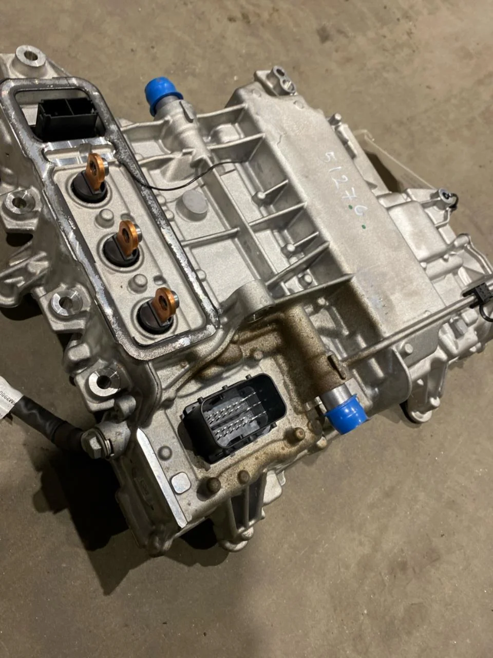 Fisker OCEAN Akkumulátortöltő nézet 4