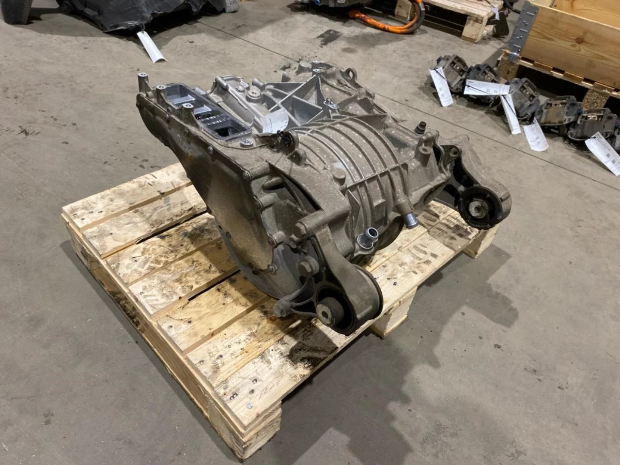 Fisker OCEAN Elektromos motor, hátsó nézet 4