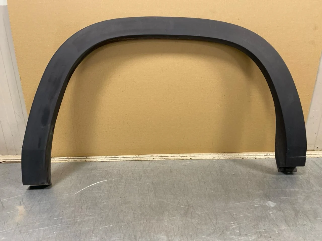 Maxus E-DELIVER9 2022- Wheel arch trim