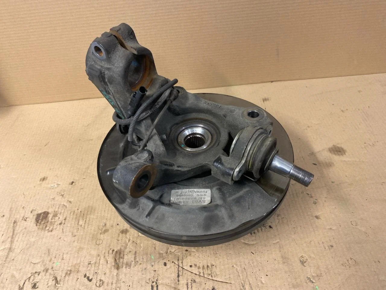 Maxus E-DELIVER9 2022- Stub axle carrier, left front view 2