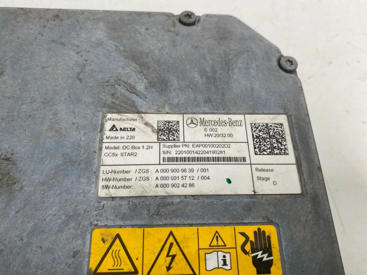 Mercedes EQB X243 2022- Feszültségátalakító, akkumulátor nézet 4