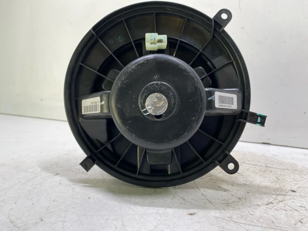 Mg MARVEL R 2022- Motor ventilator încălzire vedere 3